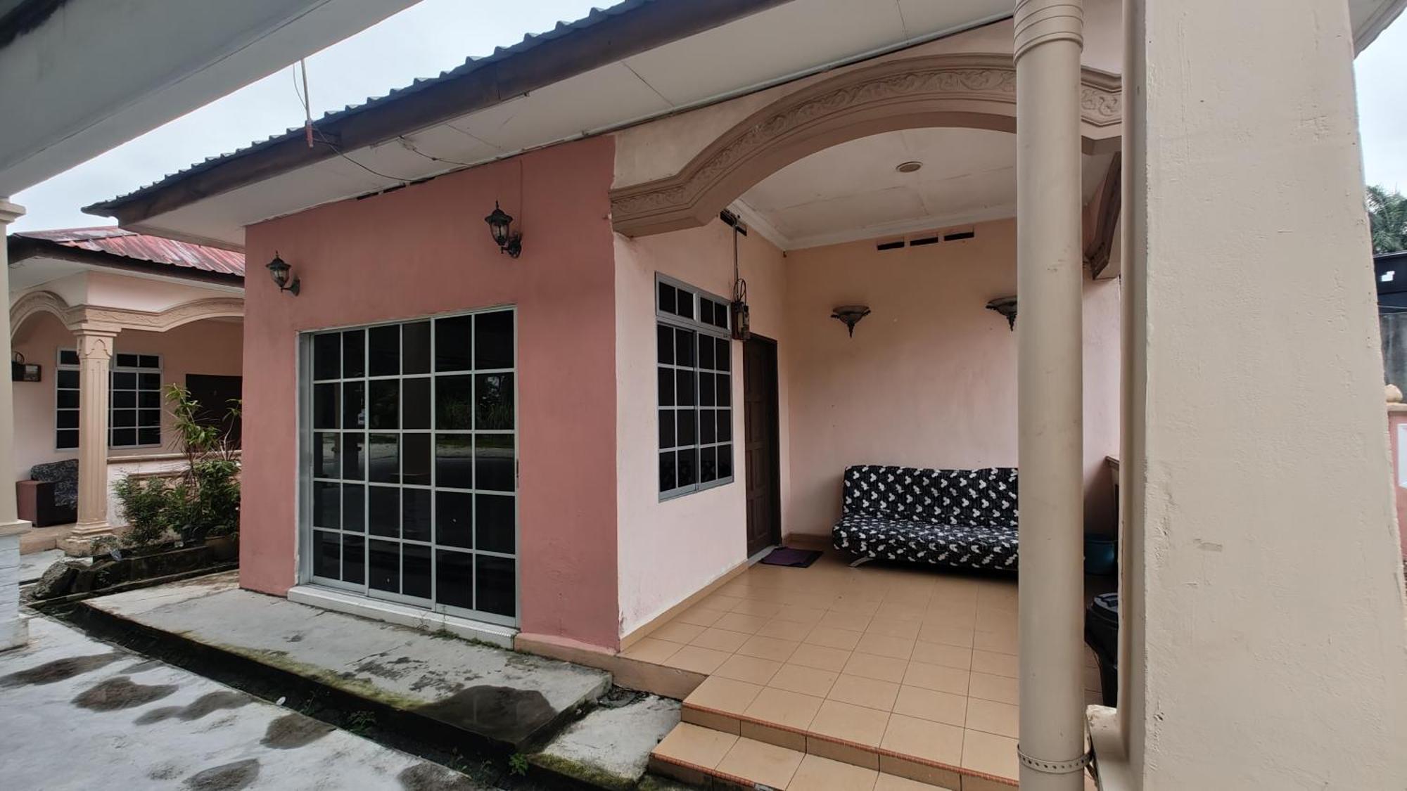 Sri Peserai Homestay Batu Pahat Exterior photo